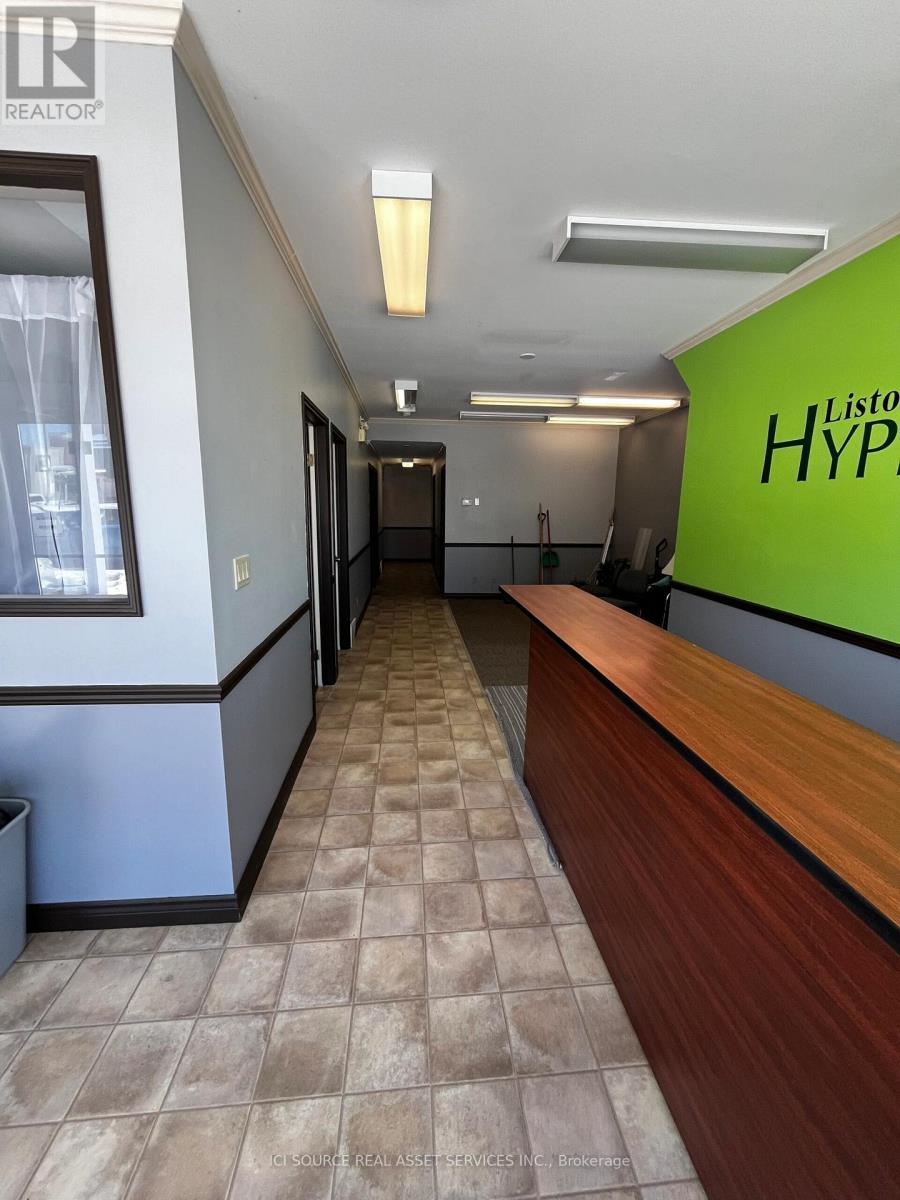 195 Wallace Avenue N, North Perth, Ontario  N4W 1K8 - Photo 3 - X12956856