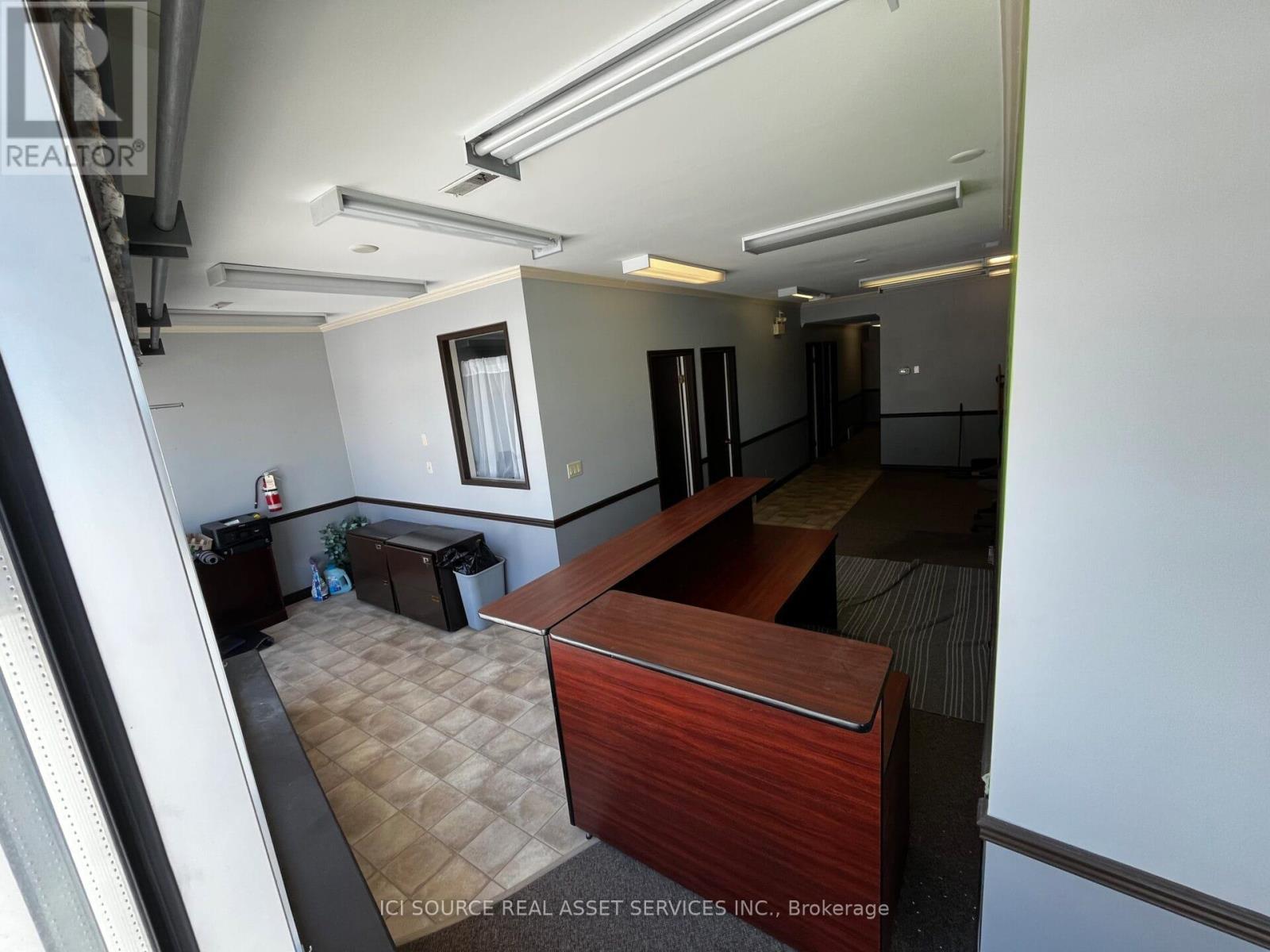 195 Wallace Avenue N, North Perth, Ontario  N4W 1K8 - Photo 5 - X12956856