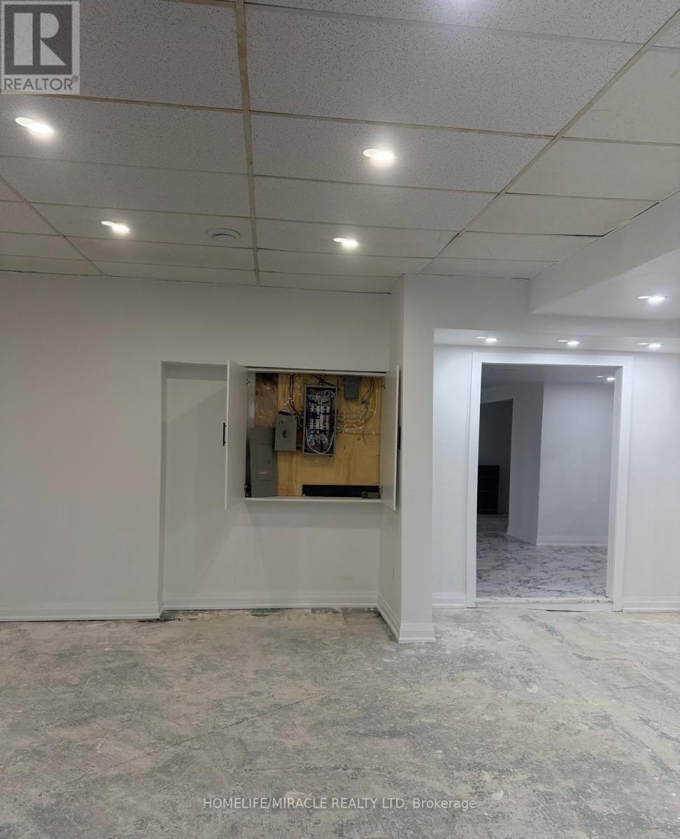 69 Southworth Street N, Welland, Ontario  L3B 1Y3 - Photo 32 - X12956860