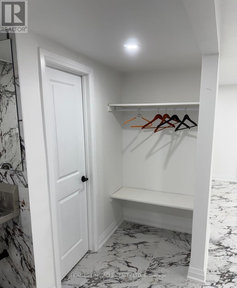 69 Southworth Street N, Welland, Ontario  L3B 1Y3 - Photo 5 - X12956860