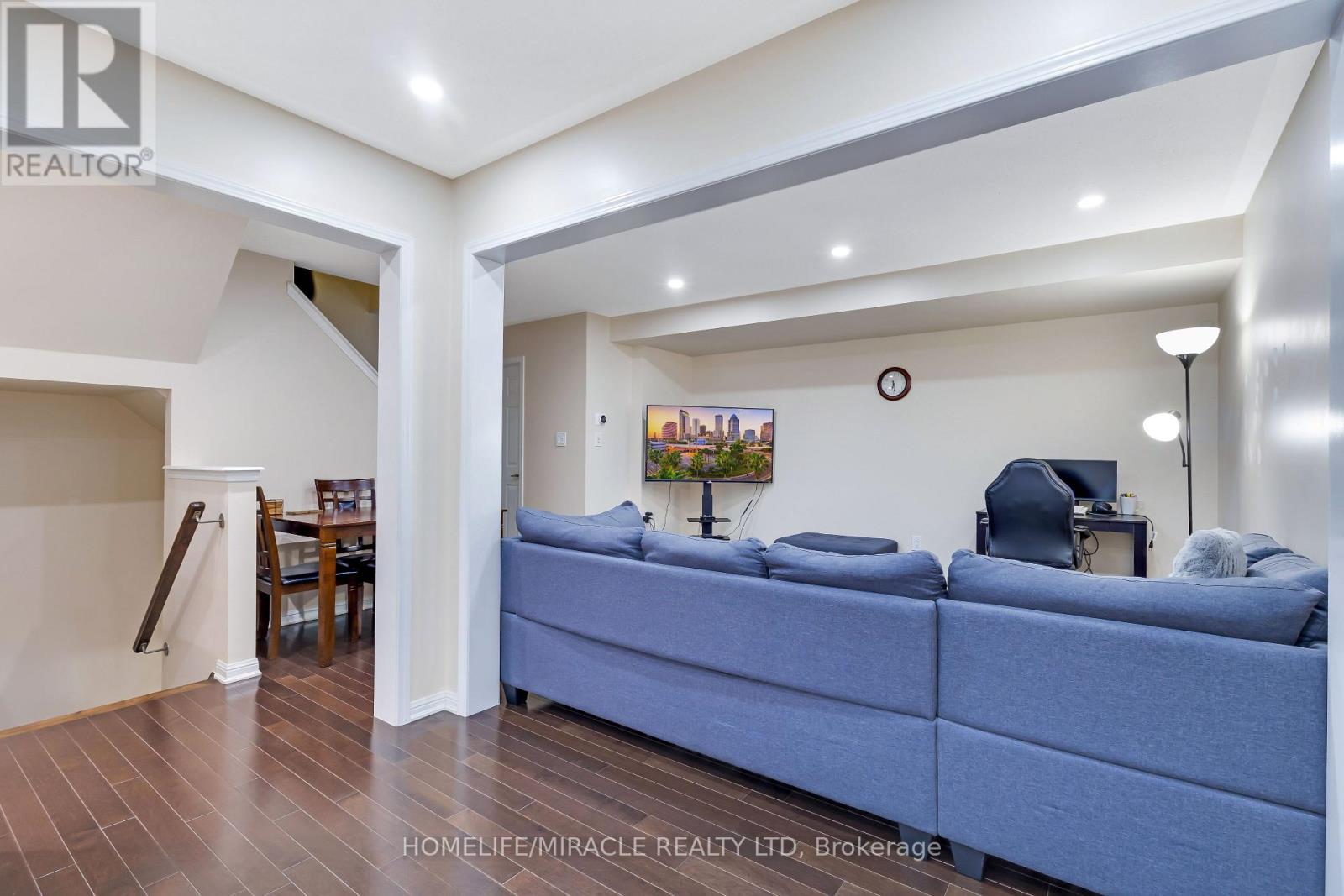 160 Baycliffe Crescent, Brampton, Ontario  L7A 3Z3 - Photo 12 - W12952958