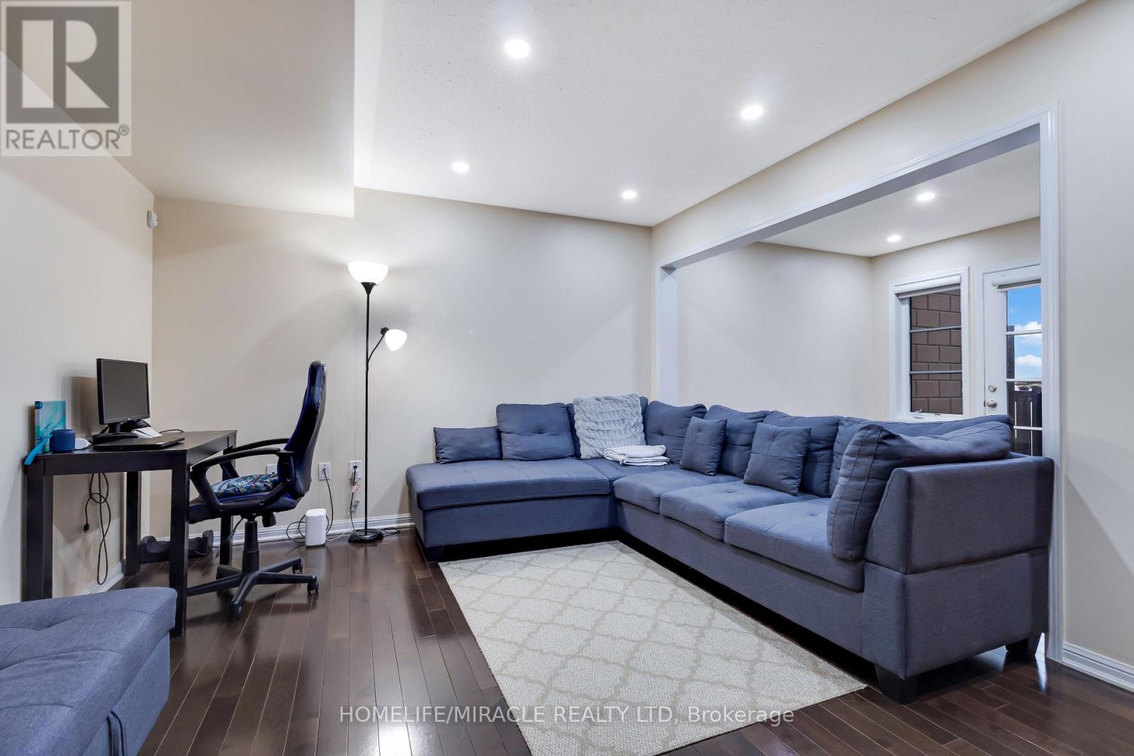 160 Baycliffe Crescent, Brampton, Ontario  L7A 3Z3 - Photo 11 - W12952958