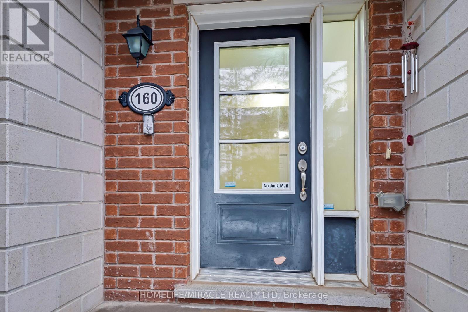 160 Baycliffe Crescent, Brampton, Ontario  L7A 3Z3 - Photo 5 - W12952958