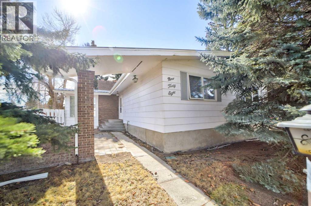 948 Main Street, Pincher Creek, Alberta