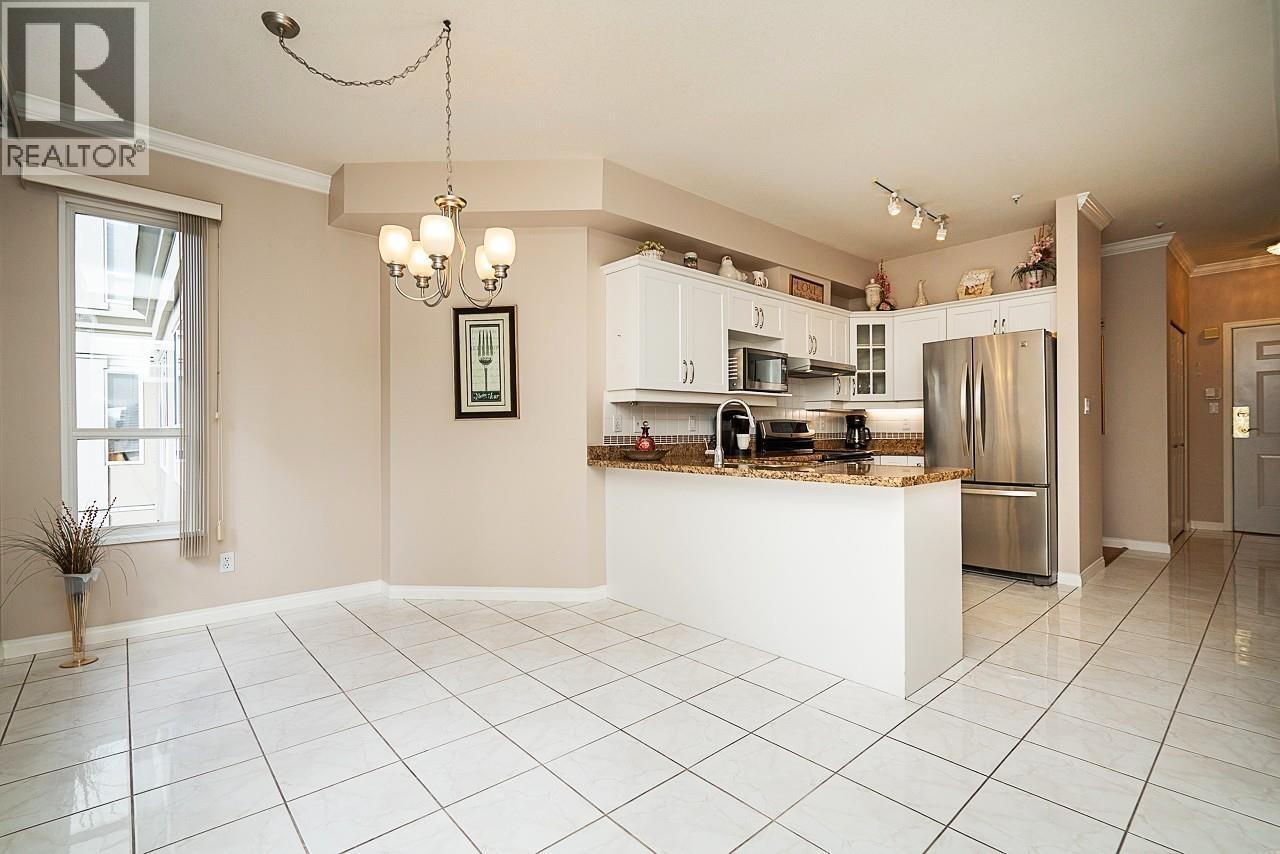 313 3098 Guildford Way, Coquitlam, British Columbia  V3B 7W8 - Photo 8 - R3106680