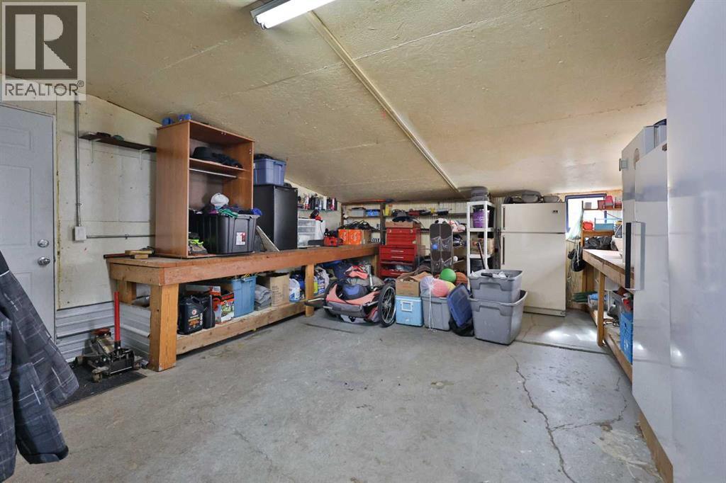 54 S 200 W, Raymond, Alberta  T0K 2S0 - Photo 39 - A2296321