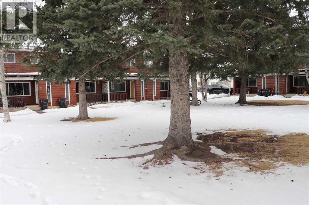 7, 113 Hardisty Avenue, Hinton, Alberta  T7V 1C4 - Photo 5 - A2298586