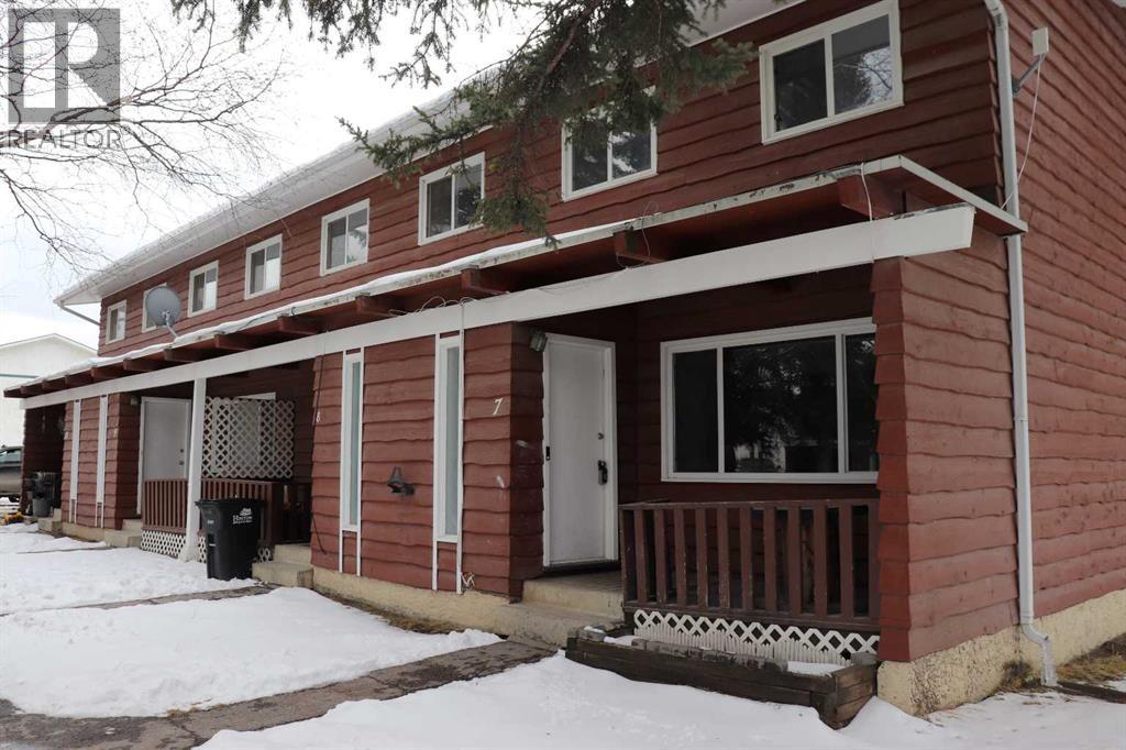 7, 113 Hardisty Avenue, Hinton, Alberta  T7V 1C4 - Photo 2 - A2298586