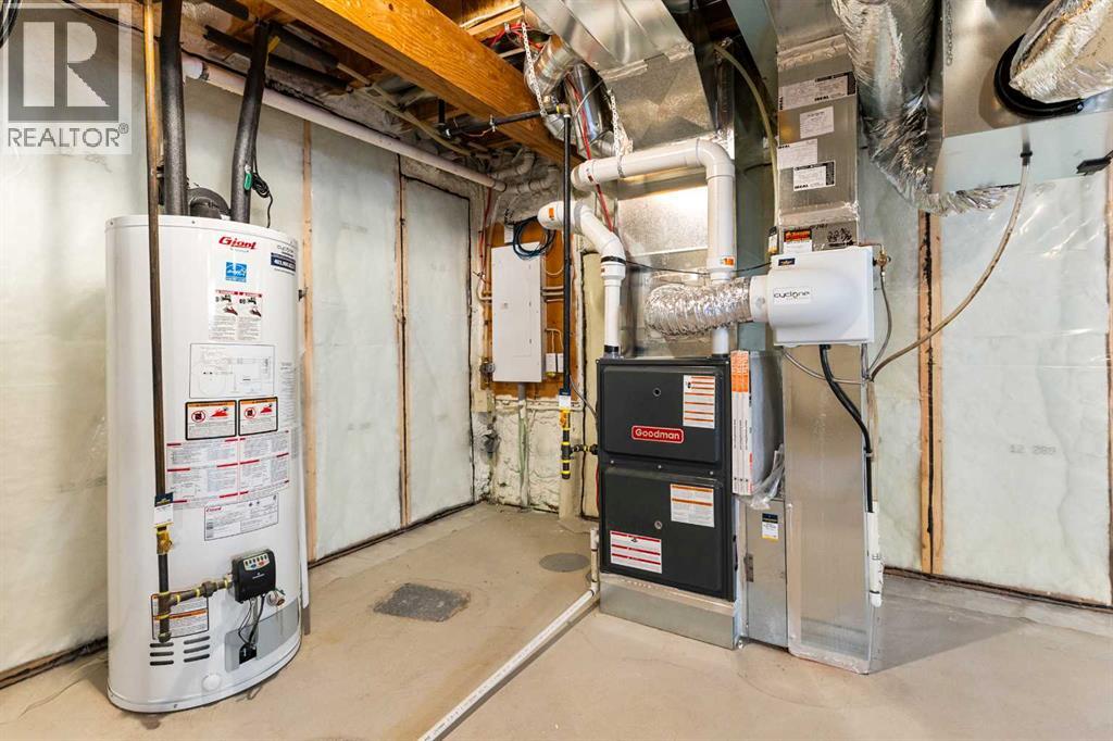 211 Mustang Street, Cochrane, Alberta  T4C 2P9 - Photo 37 - A2298368