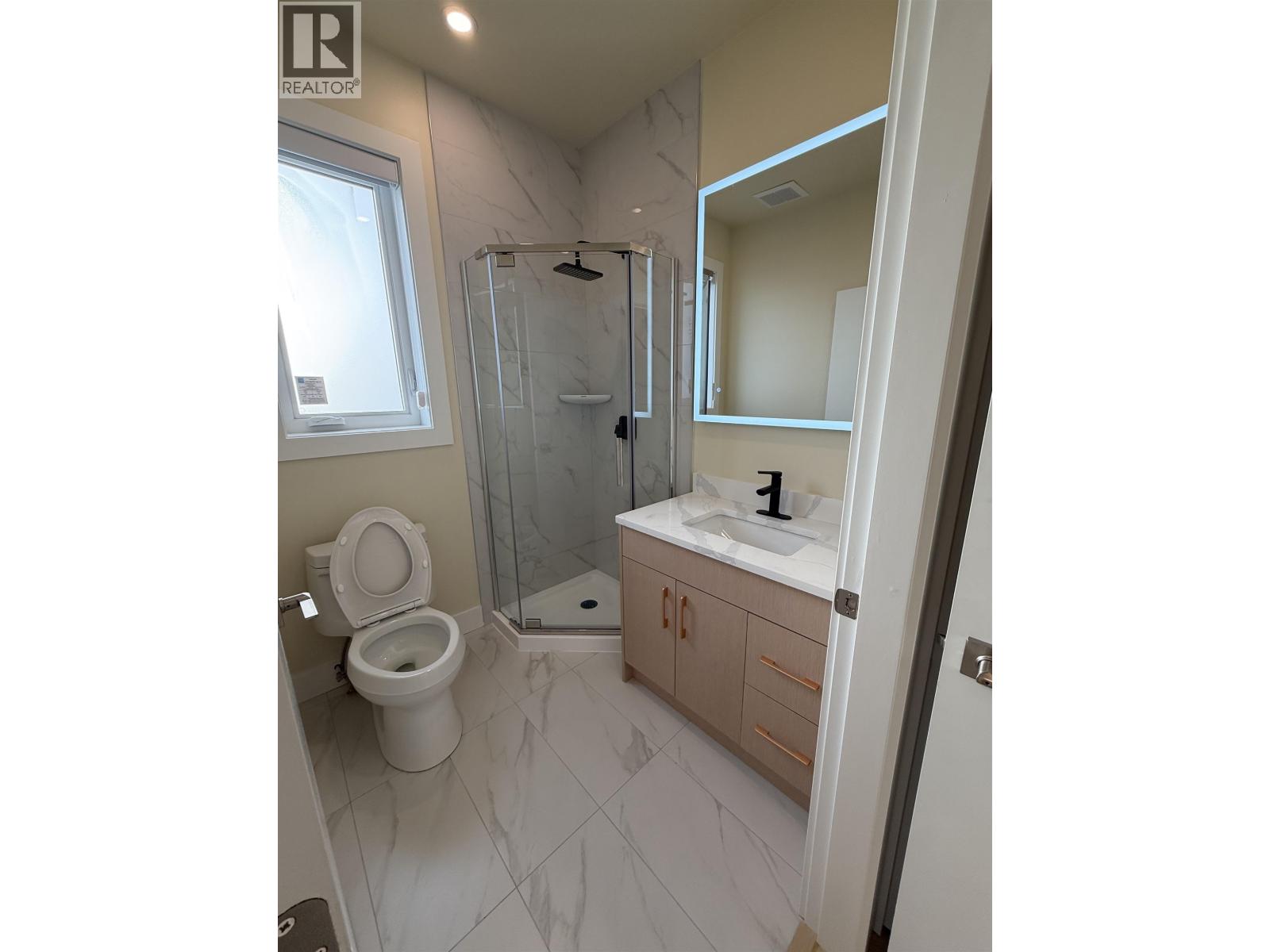 2733 Alamein St, Vancouver, British Columbia  V6L 1S1 - Photo 2 - R3106934