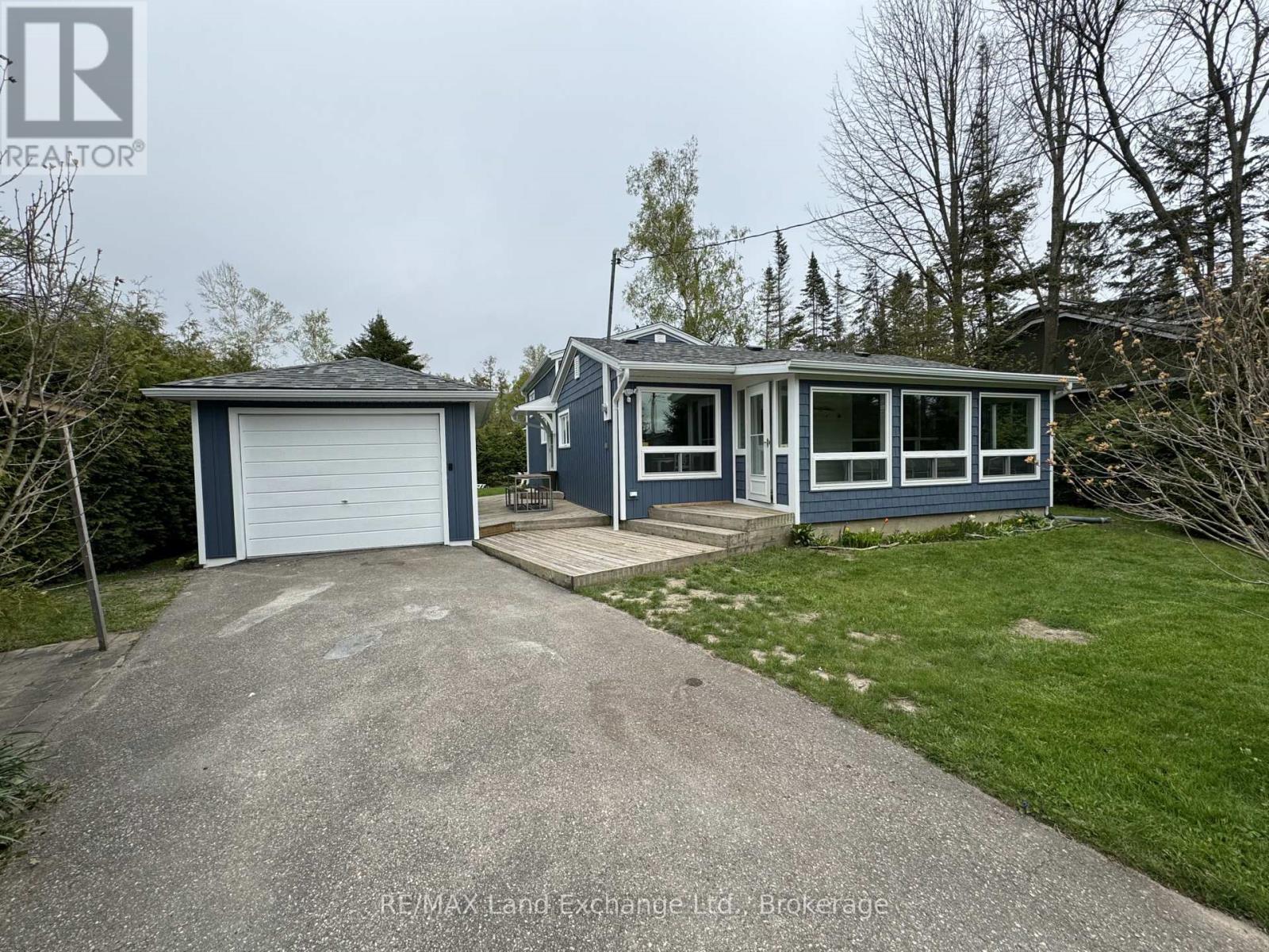 272 HURON ROAD, Huron-Kinloss, Ontario