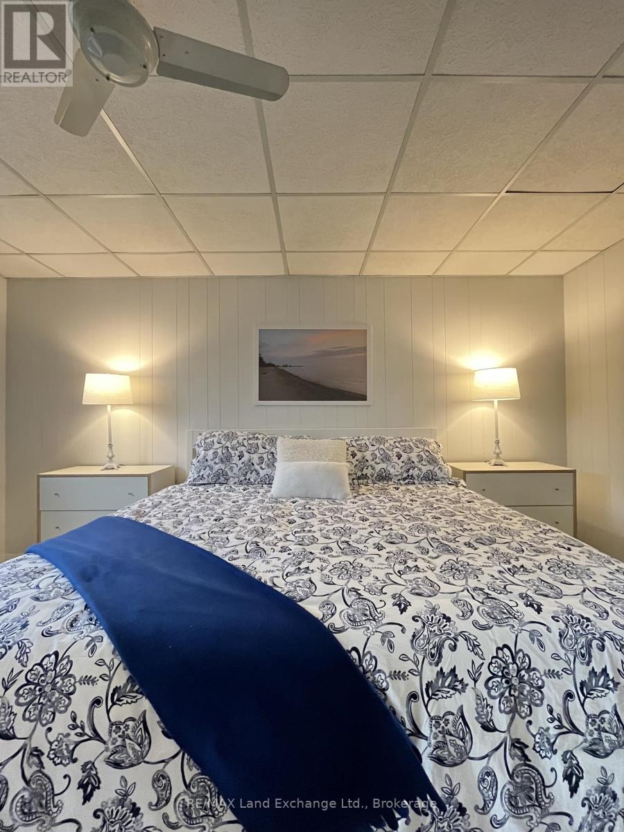 272 Huron Road, Huron-Kinloss, Ontario N0G 2R0 - Photo 10 - X12956892