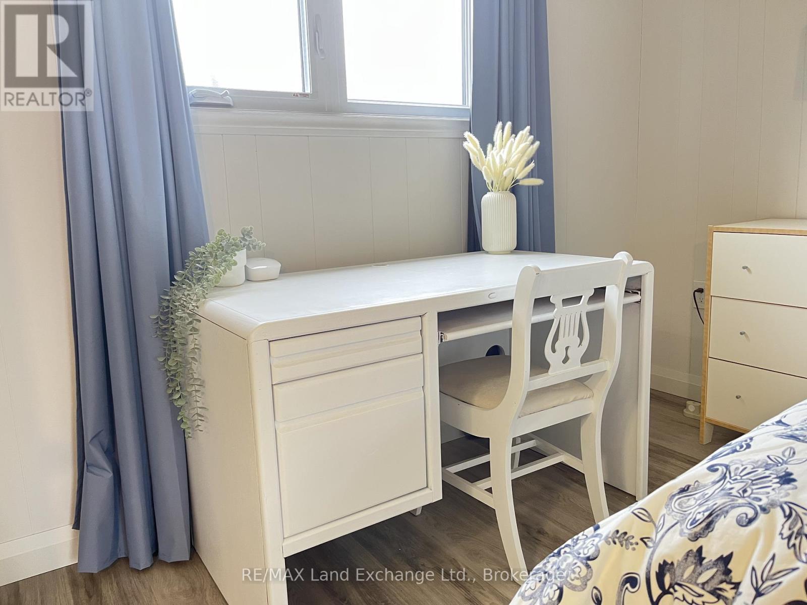 272 Huron Road, Huron-Kinloss, Ontario N0G 2R0 - Photo 12 - X12956892