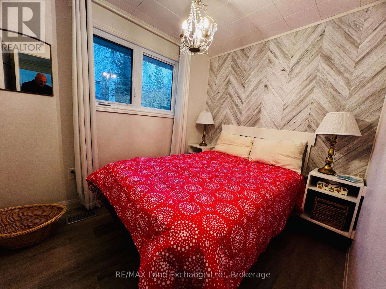 272 Huron Road, Huron-Kinloss, Ontario N0G 2R0 - Photo 13 - X12956892