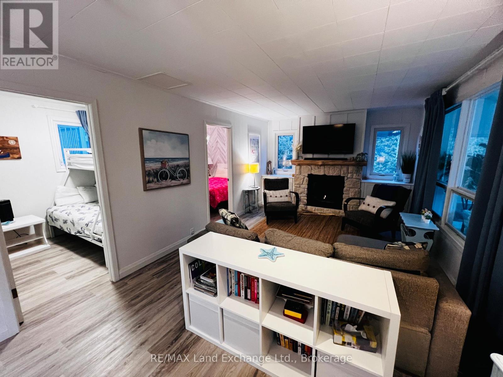 272 Huron Road, Huron-Kinloss, Ontario N0G 2R0 - Photo 5 - X12956892