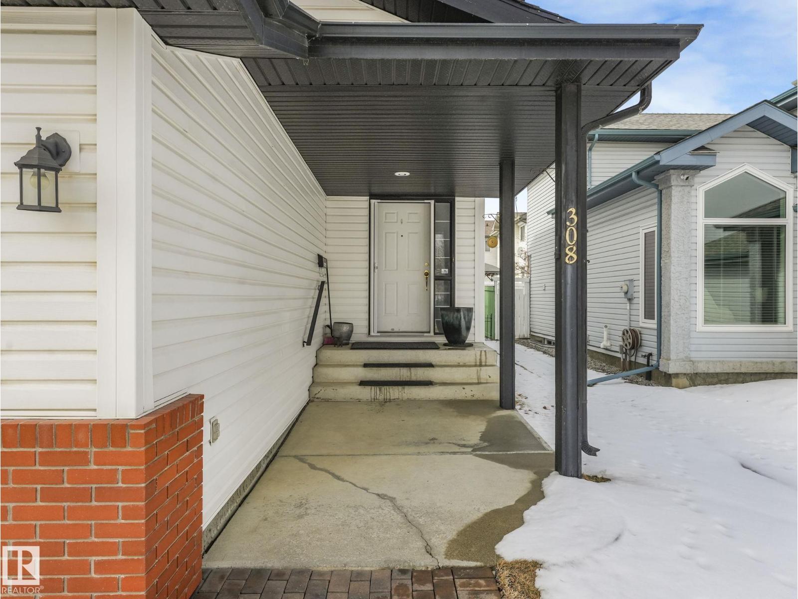 308 Beringer Cr Nw, Edmonton, Alberta  T5T 6R6 - Photo 4 - E4480668