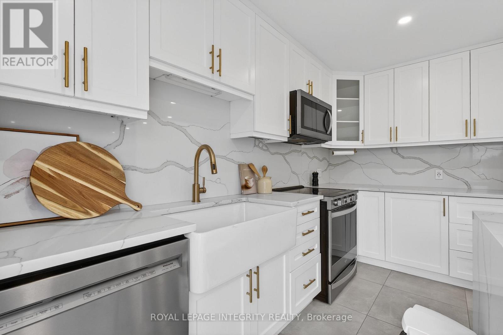 25 Berry Glen Street, Ottawa, Ontario  K2G 7A5 - Photo 10 - X12956912