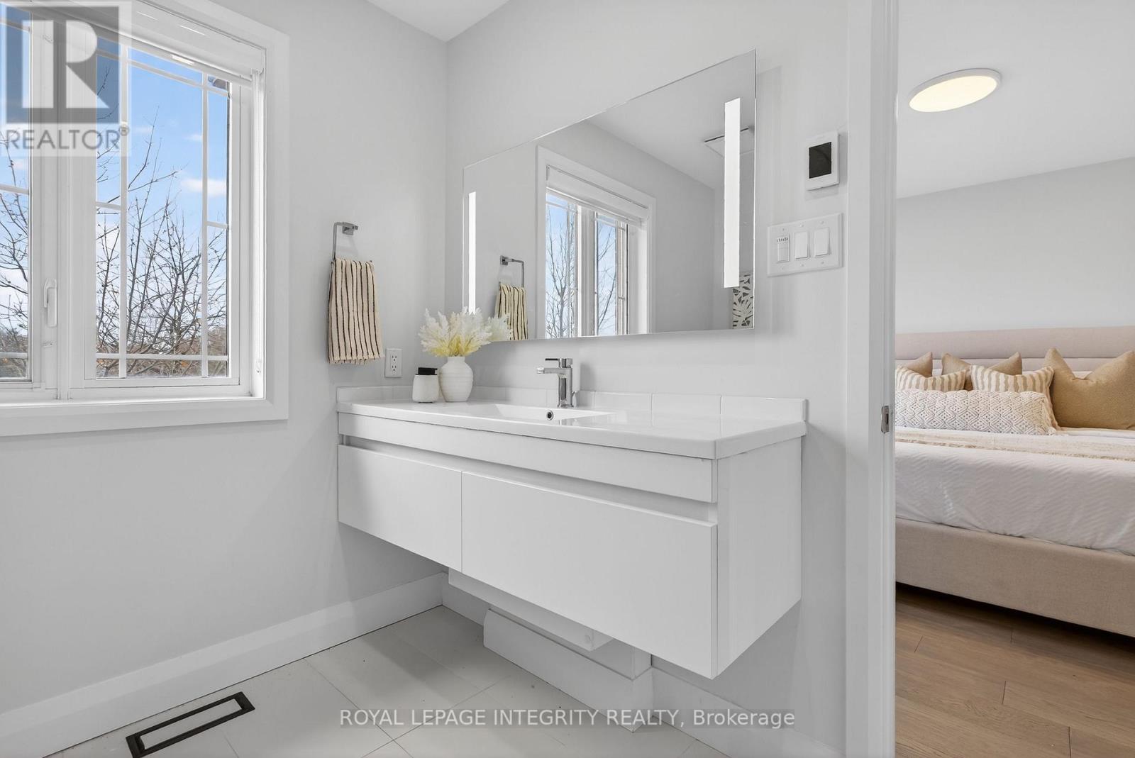 25 Berry Glen Street, Ottawa, Ontario  K2G 7A5 - Photo 20 - X12956912