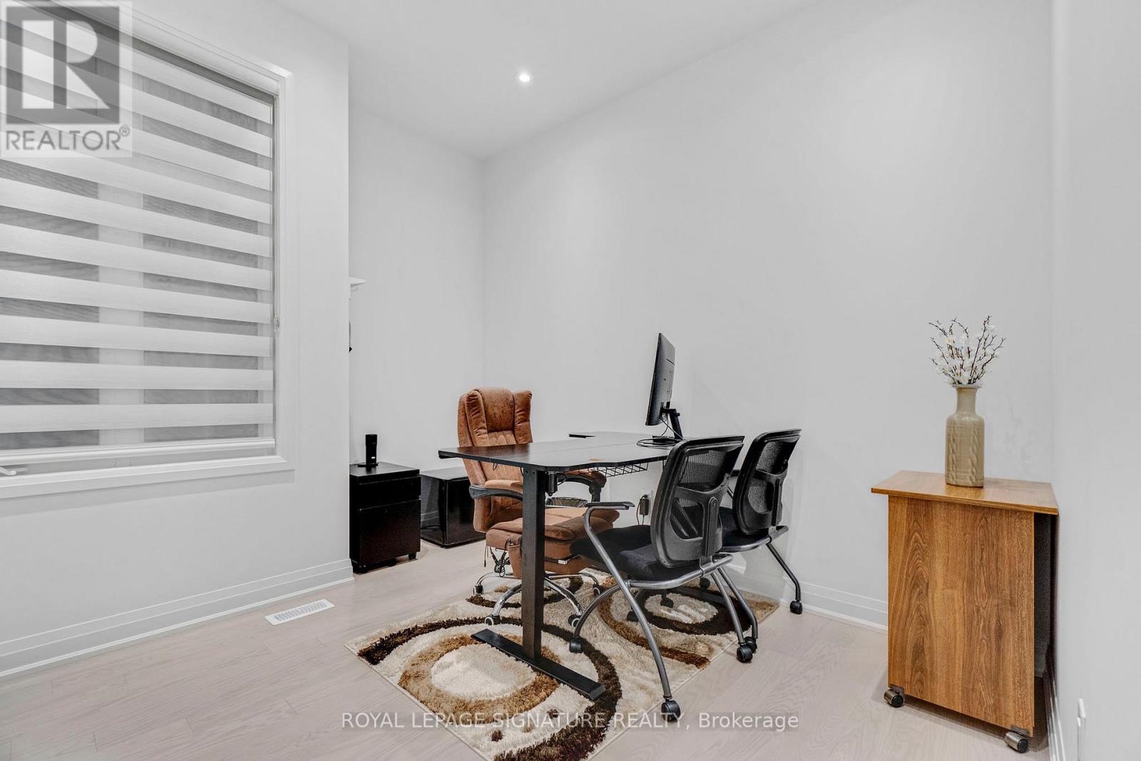 Main-Upper - 3255 Harasym Trail N, Oakville, Ontario  L6M 5N6 - Photo 26 - W12955752