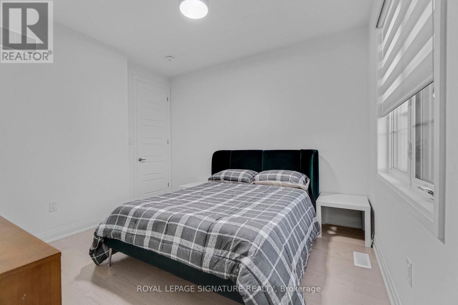 Main-Upper - 3255 Harasym Trail N, Oakville, Ontario  L6M 5N6 - Photo 35 - W12955752