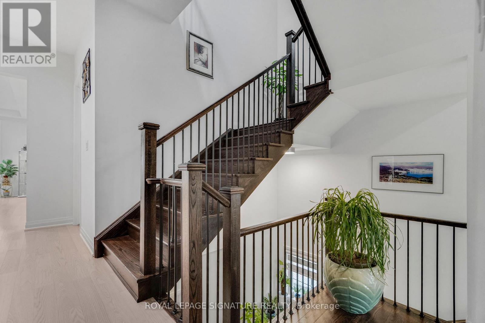 Main-Upper - 3255 Harasym Trail N, Oakville, Ontario  L6M 5N6 - Photo 29 - W12955752