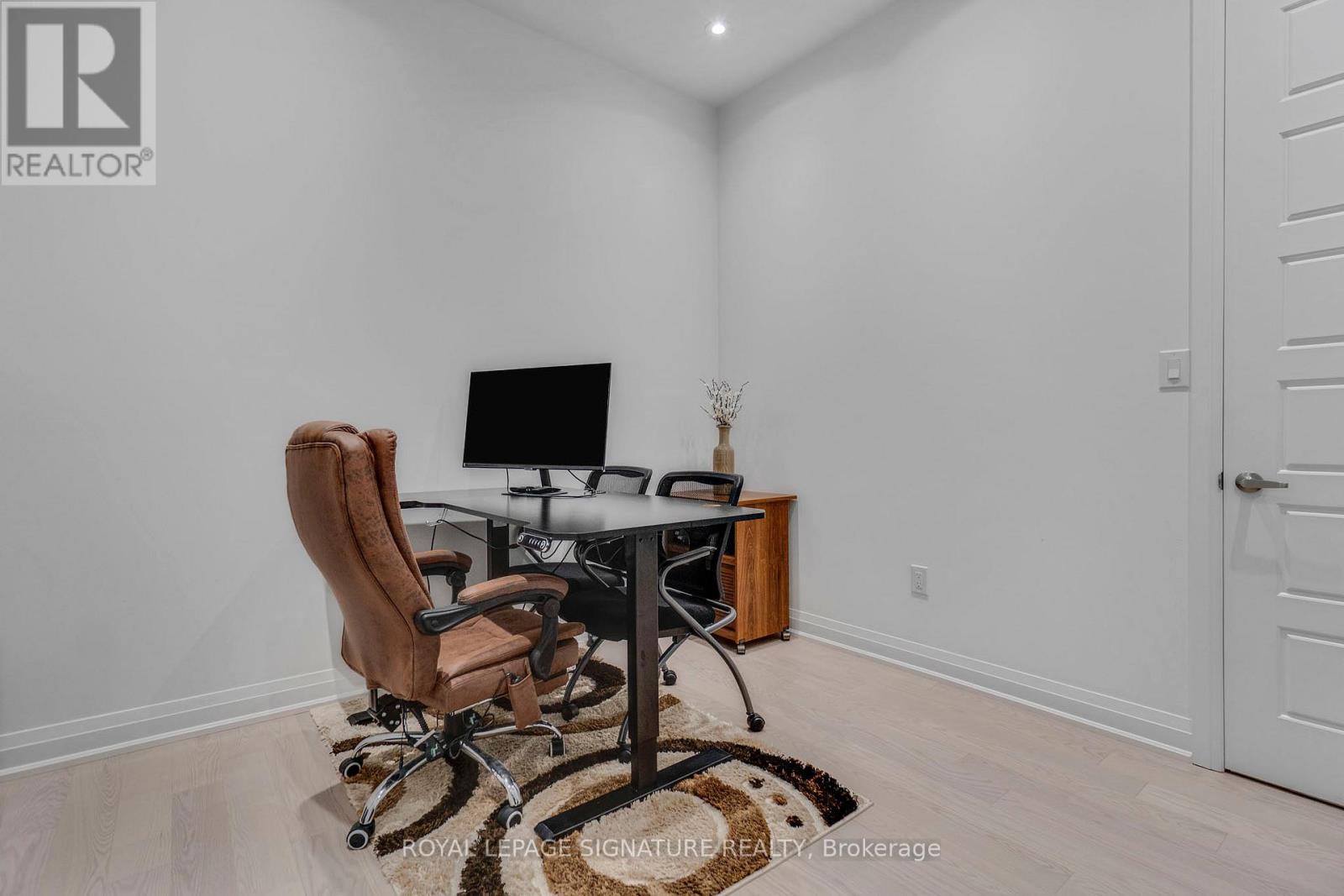 Main-Upper - 3255 Harasym Trail N, Oakville, Ontario  L6M 5N6 - Photo 27 - W12955752