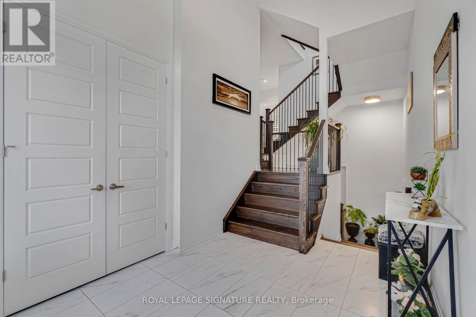 Main-Upper - 3255 Harasym Trail N, Oakville, Ontario  L6M 5N6 - Photo 6 - W12955752