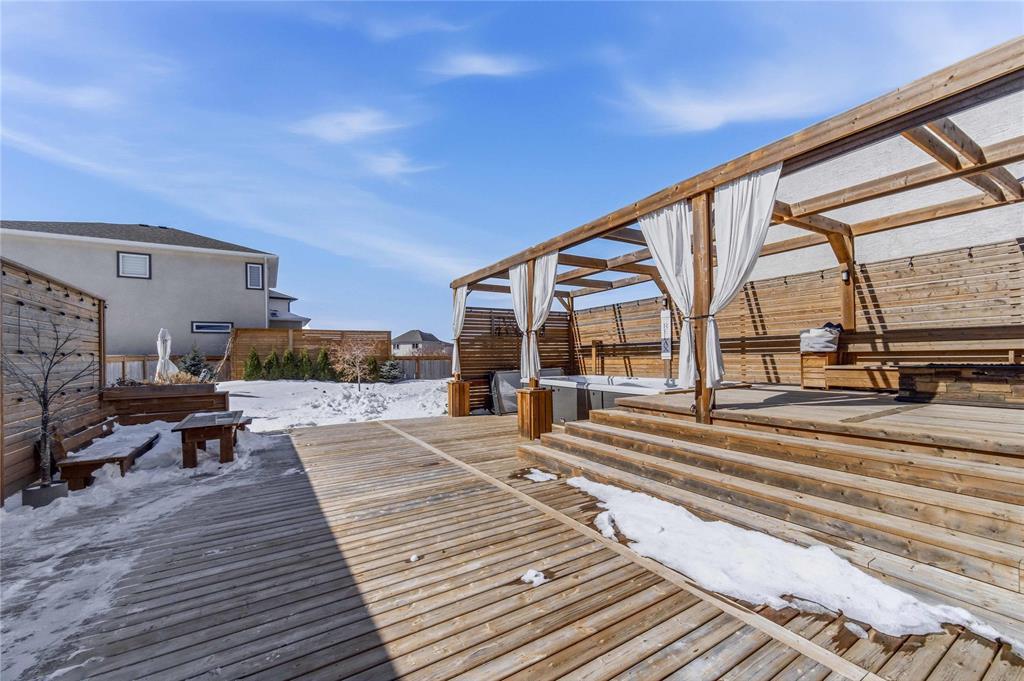 71 Bramblewood Court, Winnipeg, Manitoba  R3Y 0T1 - Photo 46 - 202606231