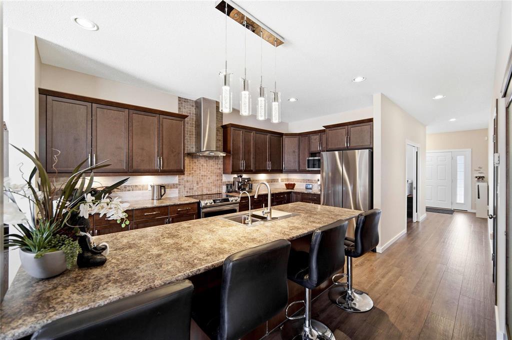 71 Bramblewood Court, Winnipeg, Manitoba  R3Y 0T1 - Photo 5 - 202606231