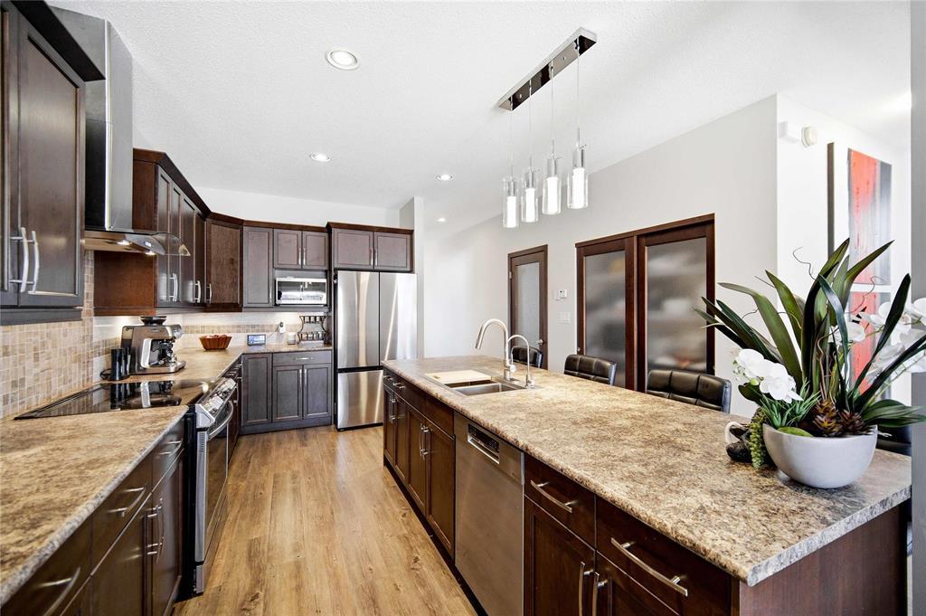 71 Bramblewood Court, Winnipeg, Manitoba  R3Y 0T1 - Photo 9 - 202606231