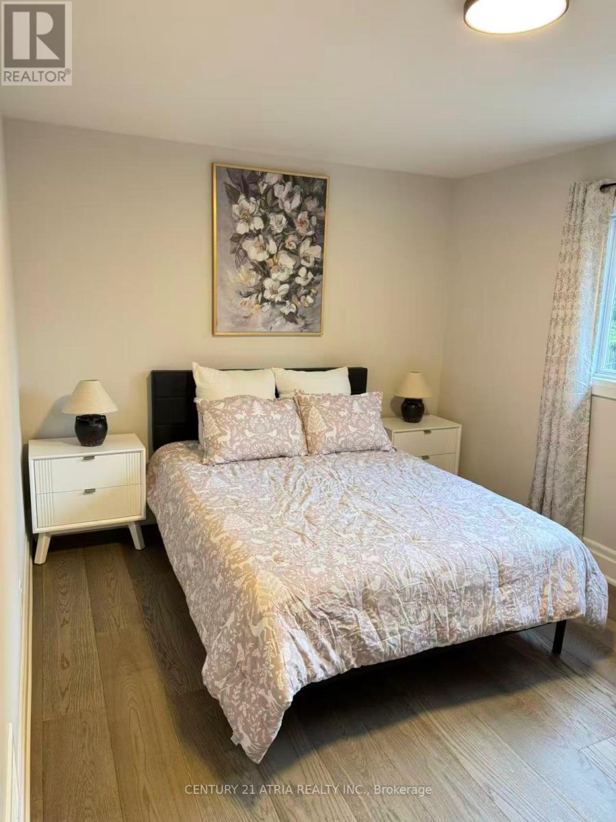 31 Sir Caradoc Place, Markham, Ontario  L3P 2X5 - Photo 4 - N12956928