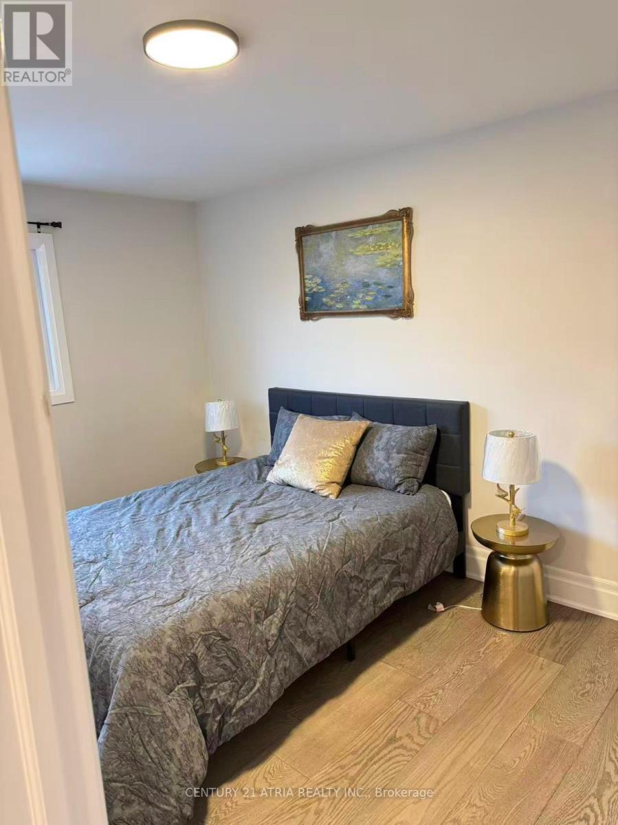 31 Sir Caradoc Place, Markham, Ontario  L3P 2X5 - Photo 5 - N12956928