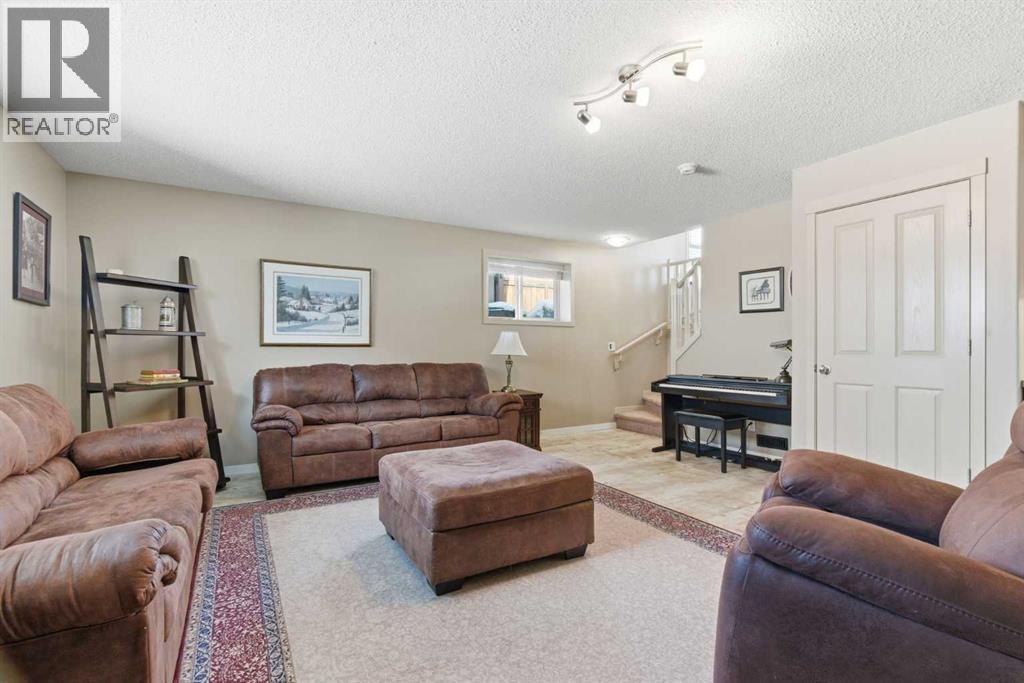 90 Cranberry Square, Calgary, Alberta  T3M 1J5 - Photo 30 - A2297470