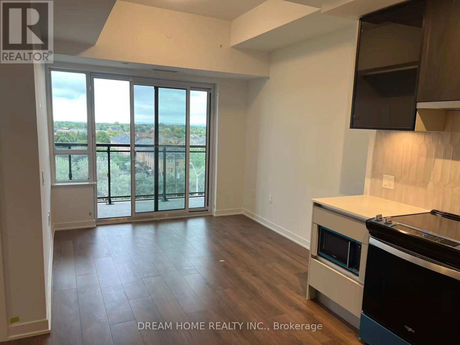 510 - 395 Dundas Street, Oakville, Ontario  L6M 5R8 - Photo 7 - W12956906