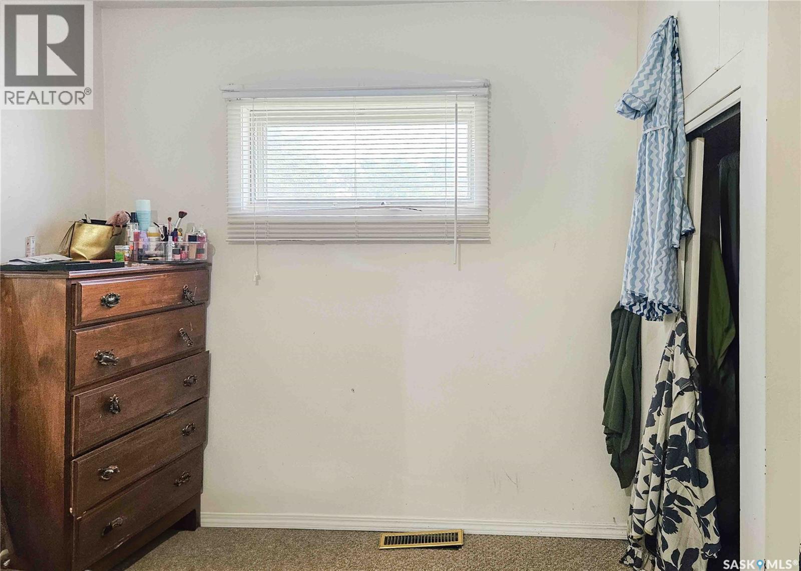 107 3rd Avenue W, Elrose, Saskatchewan  S0L 0Z0 - Photo 17 - SK031963