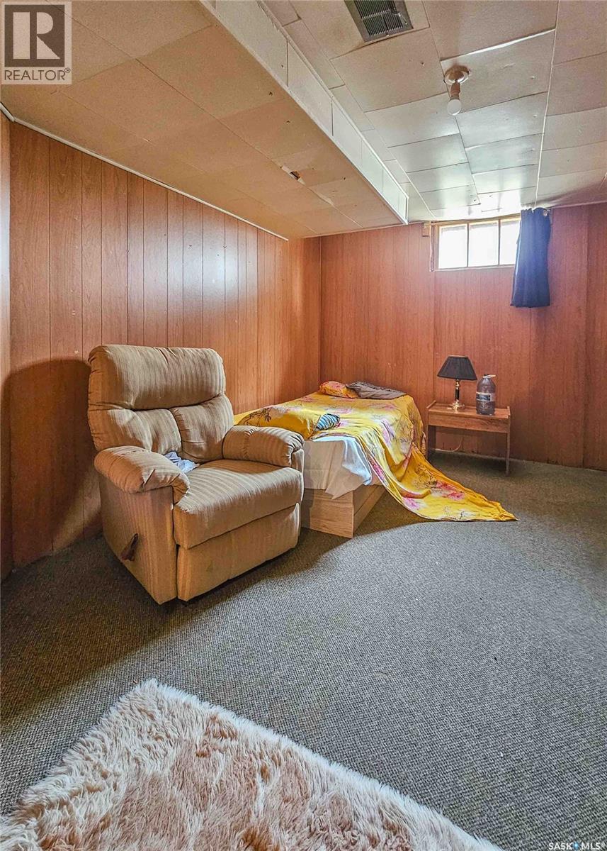 107 3rd Avenue W, Elrose, Saskatchewan  S0L 0Z0 - Photo 21 - SK031963