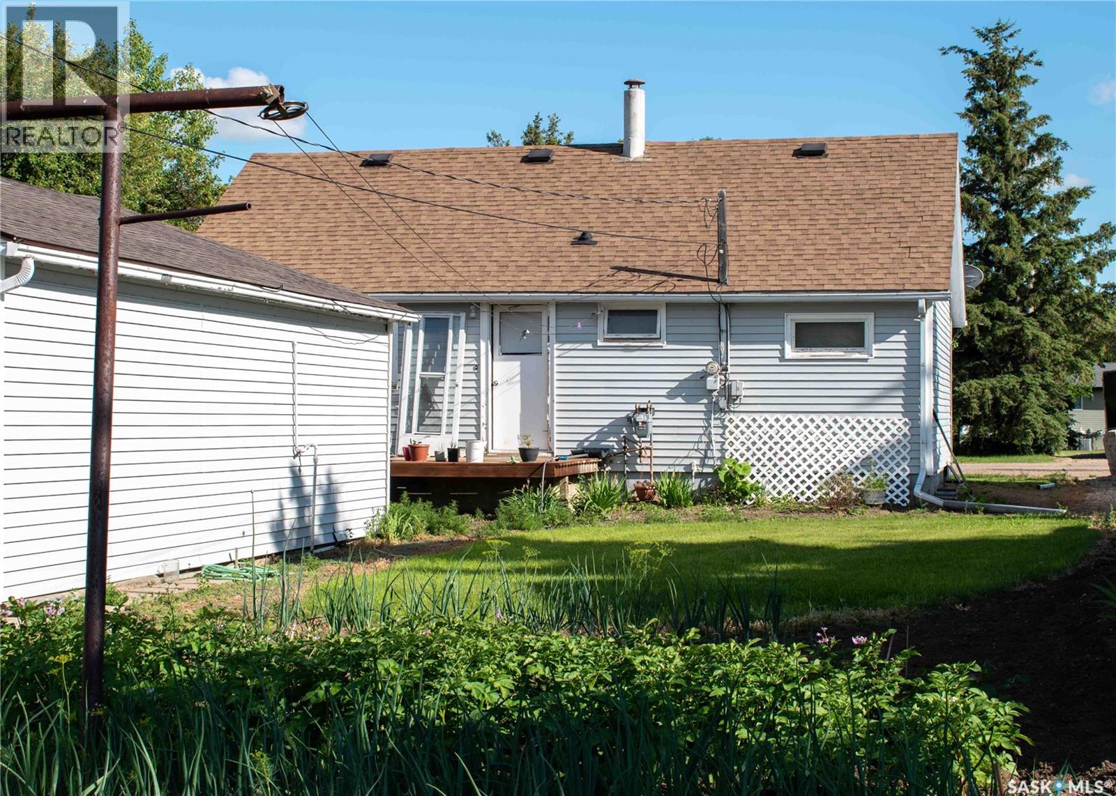 107 3rd Avenue W, Elrose, Saskatchewan  S0L 0Z0 - Photo 33 - SK031963