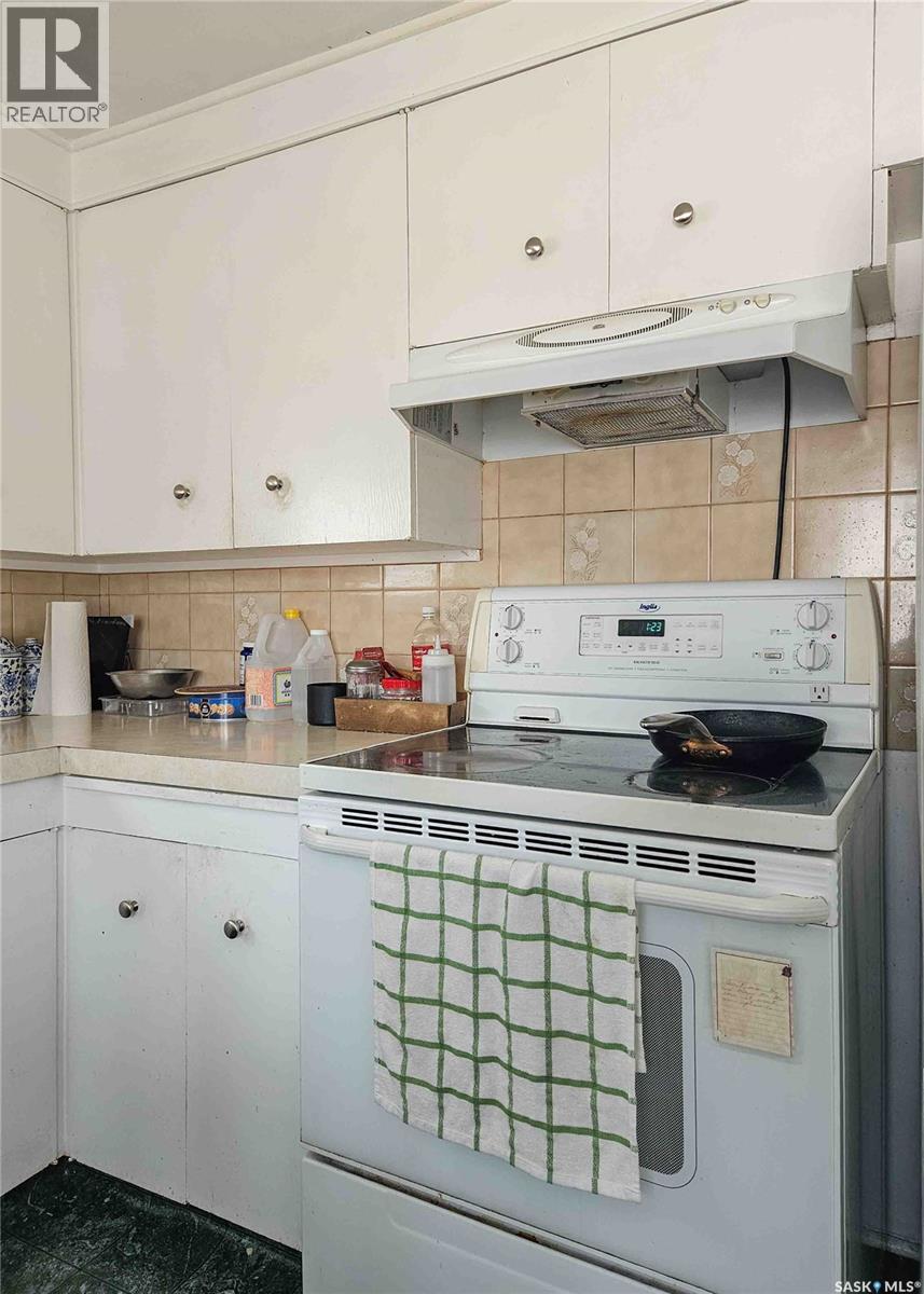 107 3rd Avenue W, Elrose, Saskatchewan  S0L 0Z0 - Photo 7 - SK031963