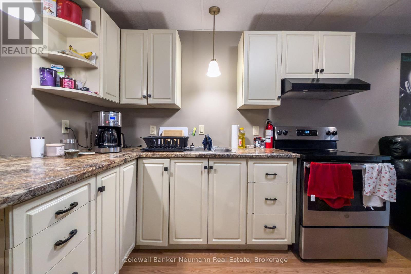 Lower - 19 Peachtree Crescent, Guelph, Ontario  N1H 8K5 - Photo 2 - X12807538