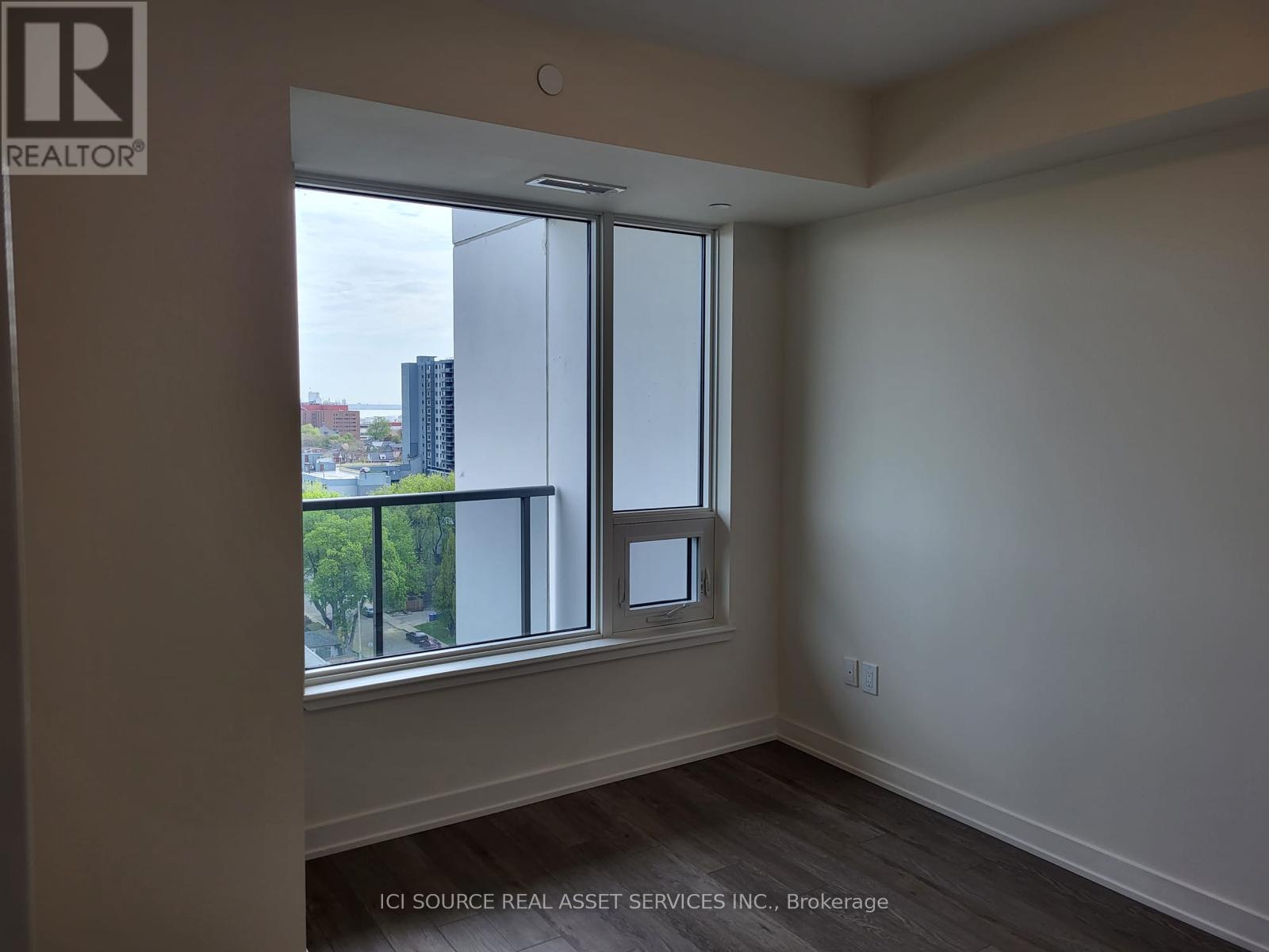 1122 - 212 King William Street, Hamilton, Ontario  L8R 0A6 - Photo 13 - X12956908