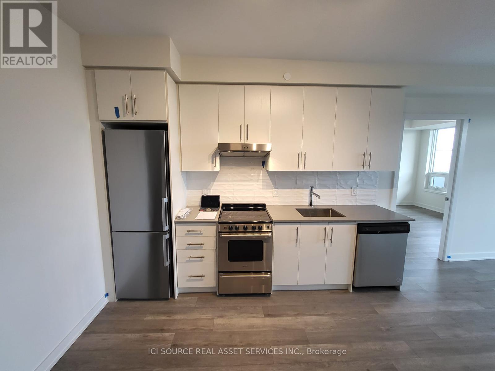 1122 - 212 King William Street, Hamilton, Ontario  L8R 0A6 - Photo 2 - X12956908