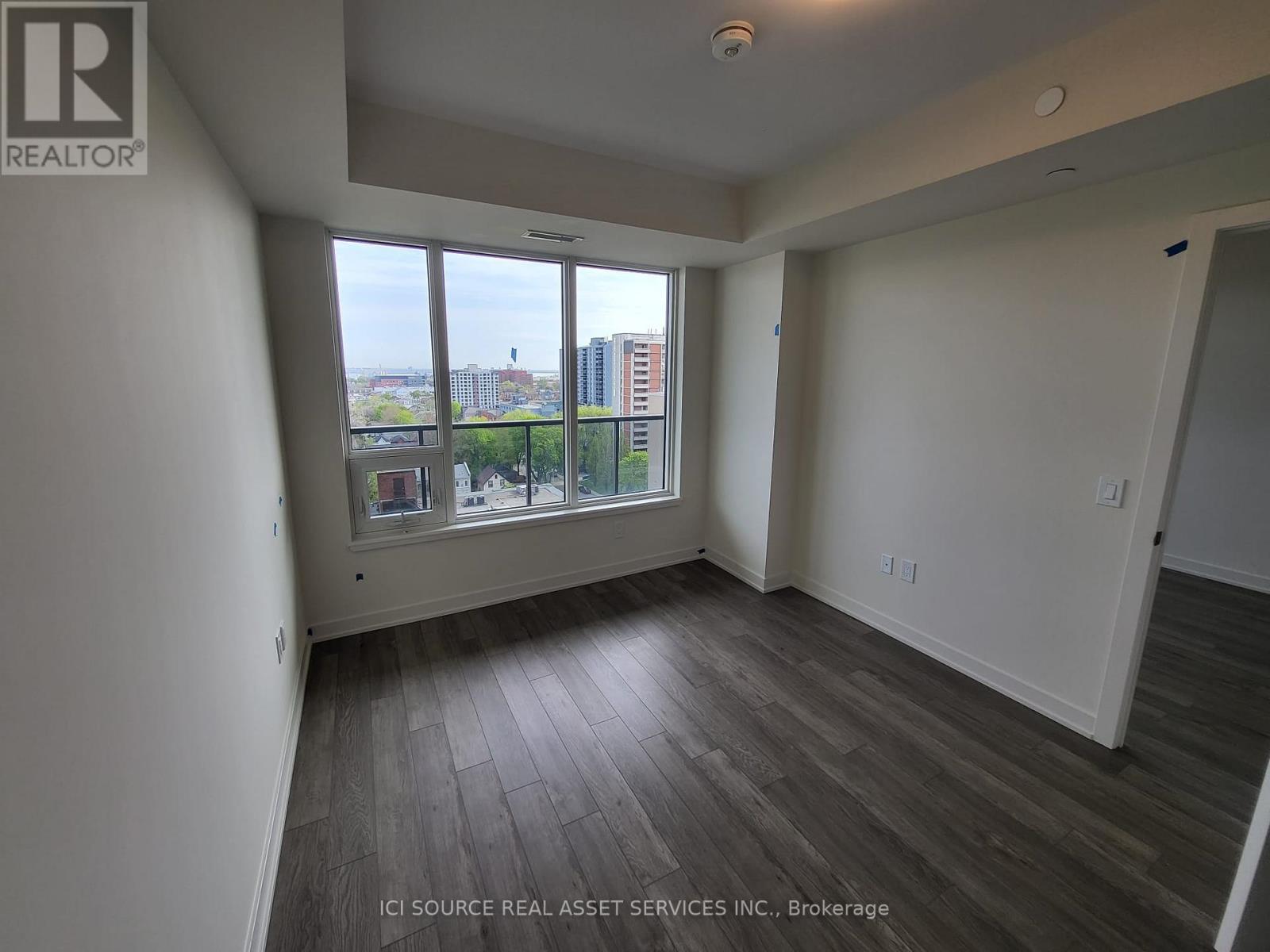 1122 - 212 King William Street, Hamilton, Ontario  L8R 0A6 - Photo 5 - X12956908