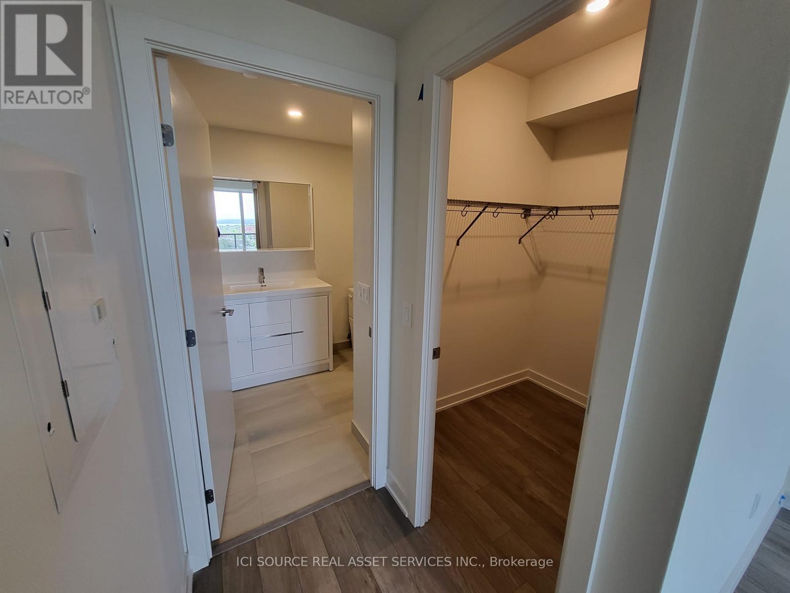 1122 - 212 King William Street, Hamilton, Ontario  L8R 0A6 - Photo 6 - X12956908