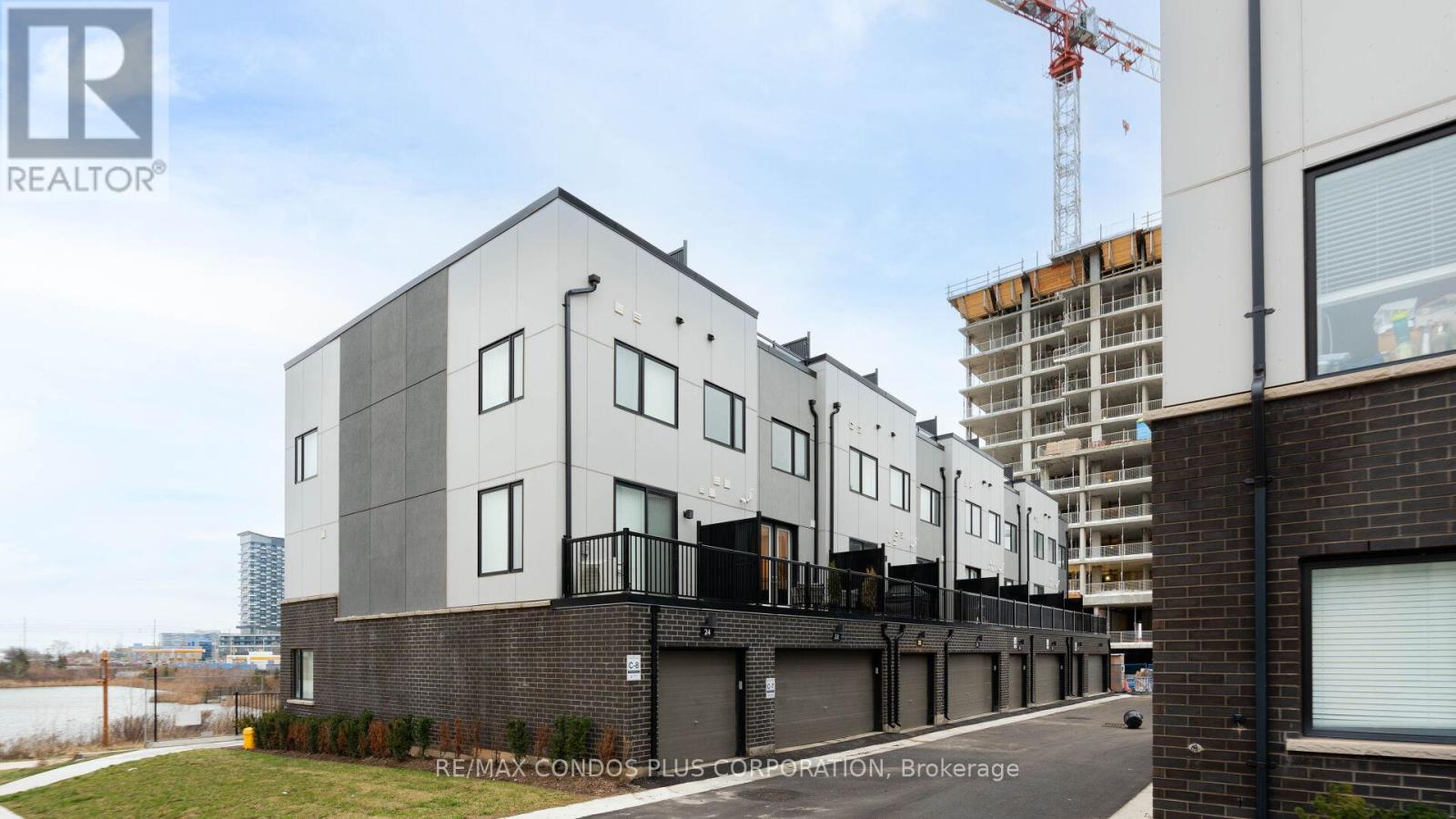 20 - 348 WHEAT BOOM DRIVE, Oakville, Ontario