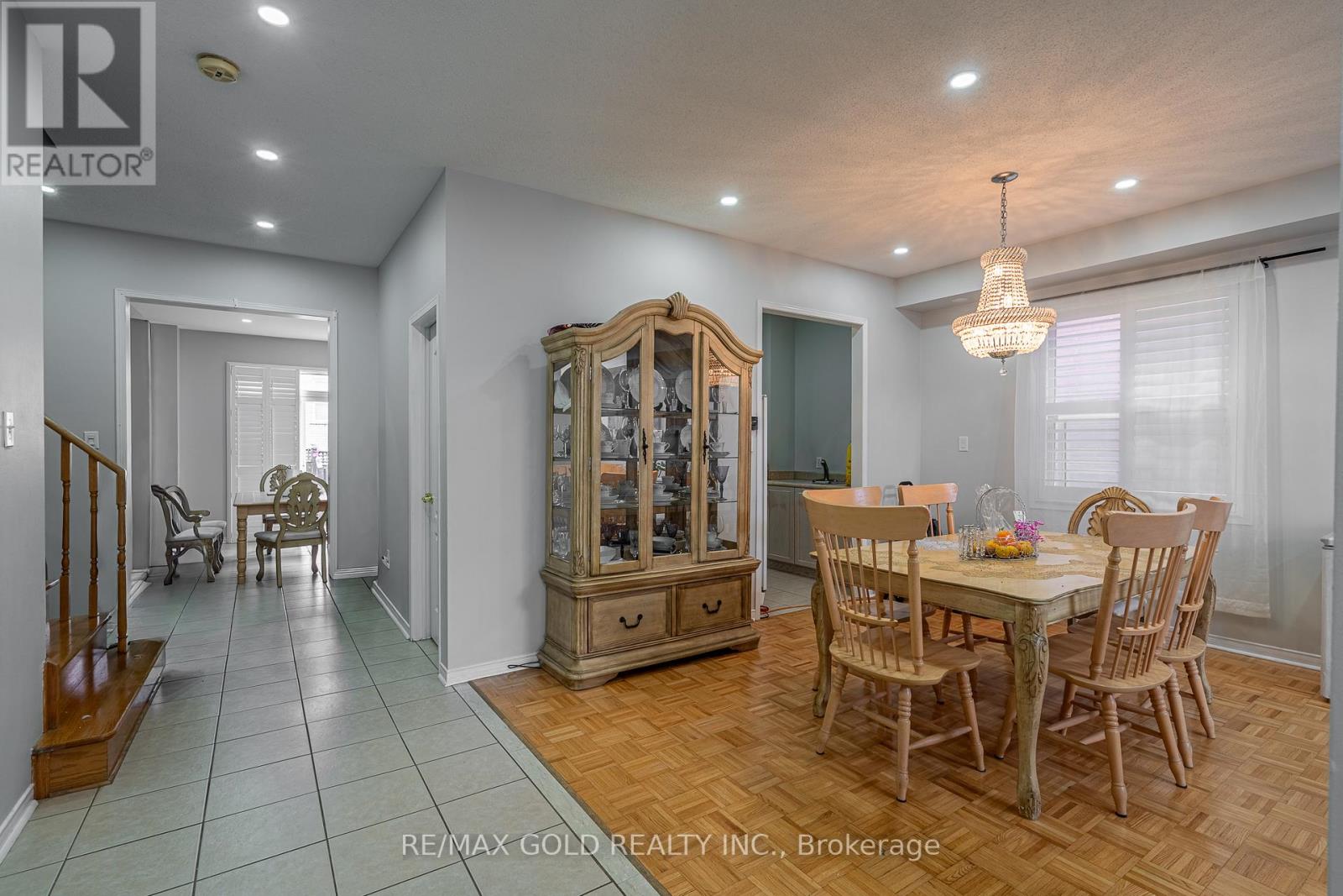 10 Sugarcane Avenue, Brampton, Ontario  L6R 3C8 - Photo 7 - W12953872