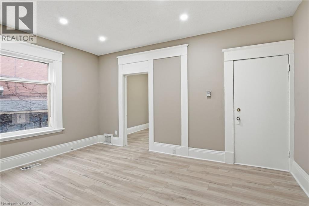 53 Chatham Street, Brantford, Ontario  N3T 2N8 - Photo 13 - 40817547