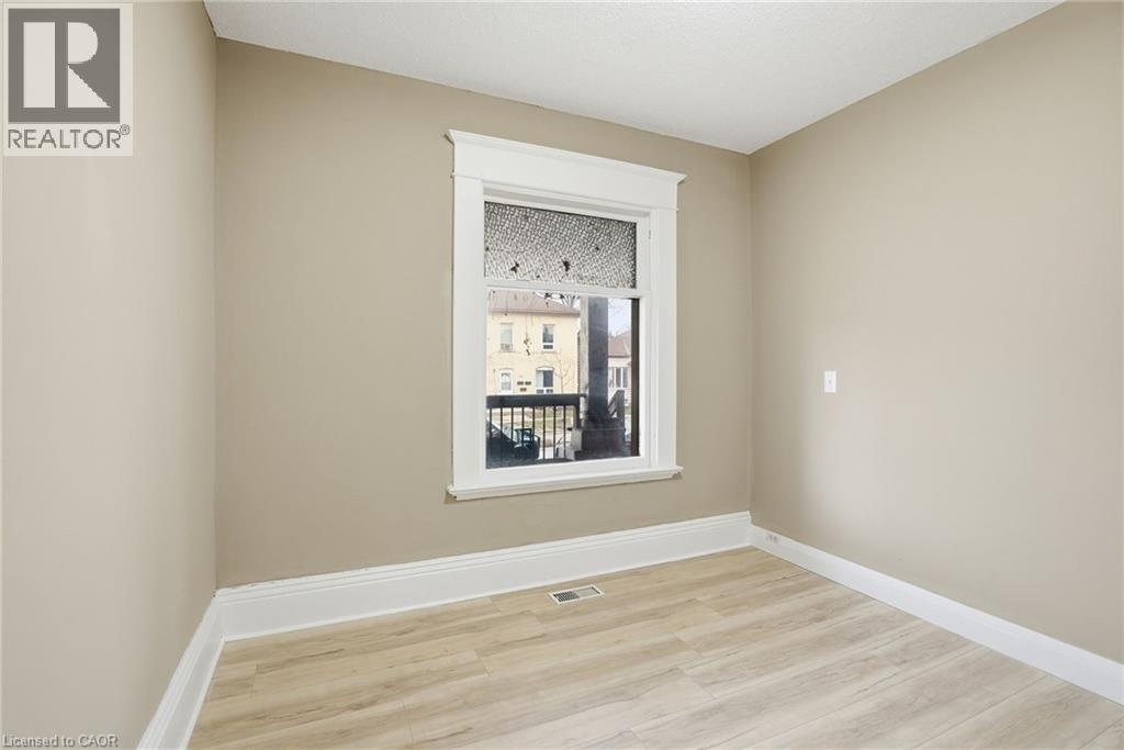 53 Chatham Street, Brantford, Ontario  N3T 2N8 - Photo 15 - 40817547