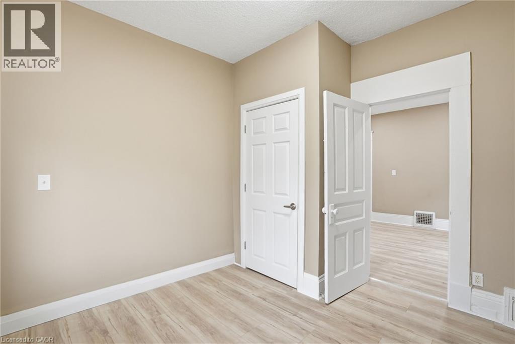 53 Chatham Street, Brantford, Ontario  N3T 2N8 - Photo 16 - 40817547