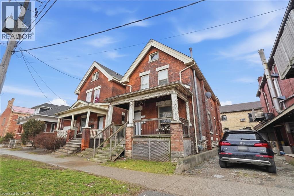 53 Chatham Street, Brantford, Ontario  N3T 2N8 - Photo 3 - 40817547