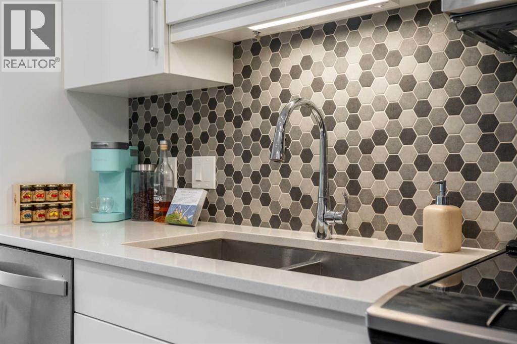 2410, 80 Greenbriar Place NW, Calgary, Alberta  T3B 6J4 - Photo 11 - A2298866